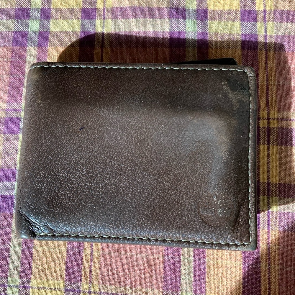 Timberland brown lea  bi-fold wallet